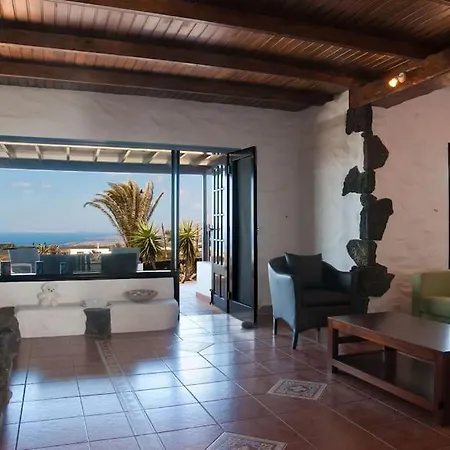 Βίλα Casa Hugo *